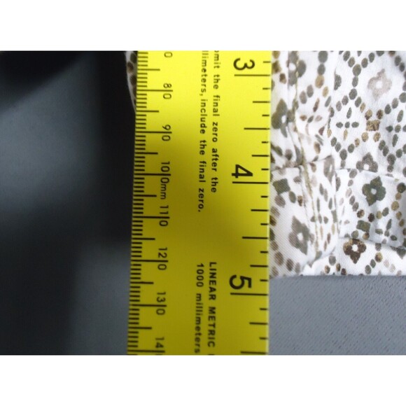 Sonoma Multicolored Geometric Print Mid Rise Shorts Womens Size 12 - Picture 7 of 8